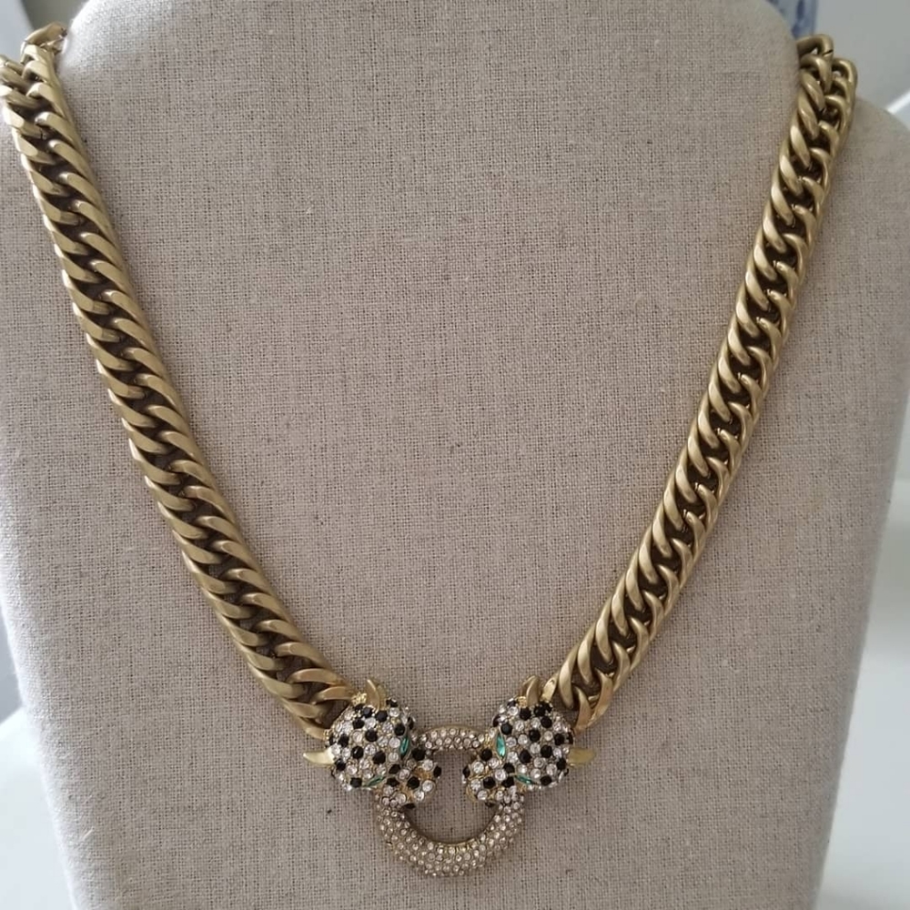 Statement necklace